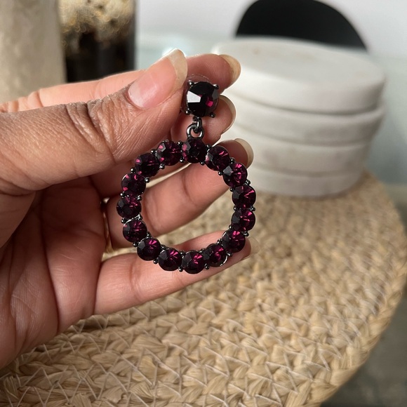 🌺 5/$30 🌺 Burgundy rhinestone circular drop earrings - Picture 5 of 6